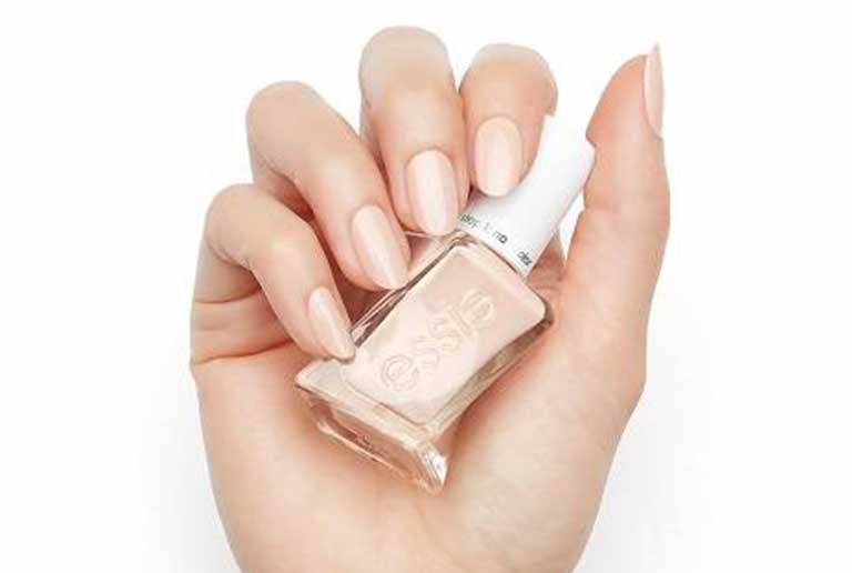 Blog Post_Do’s and Don’ts to Maintain Your Fresh Mani_